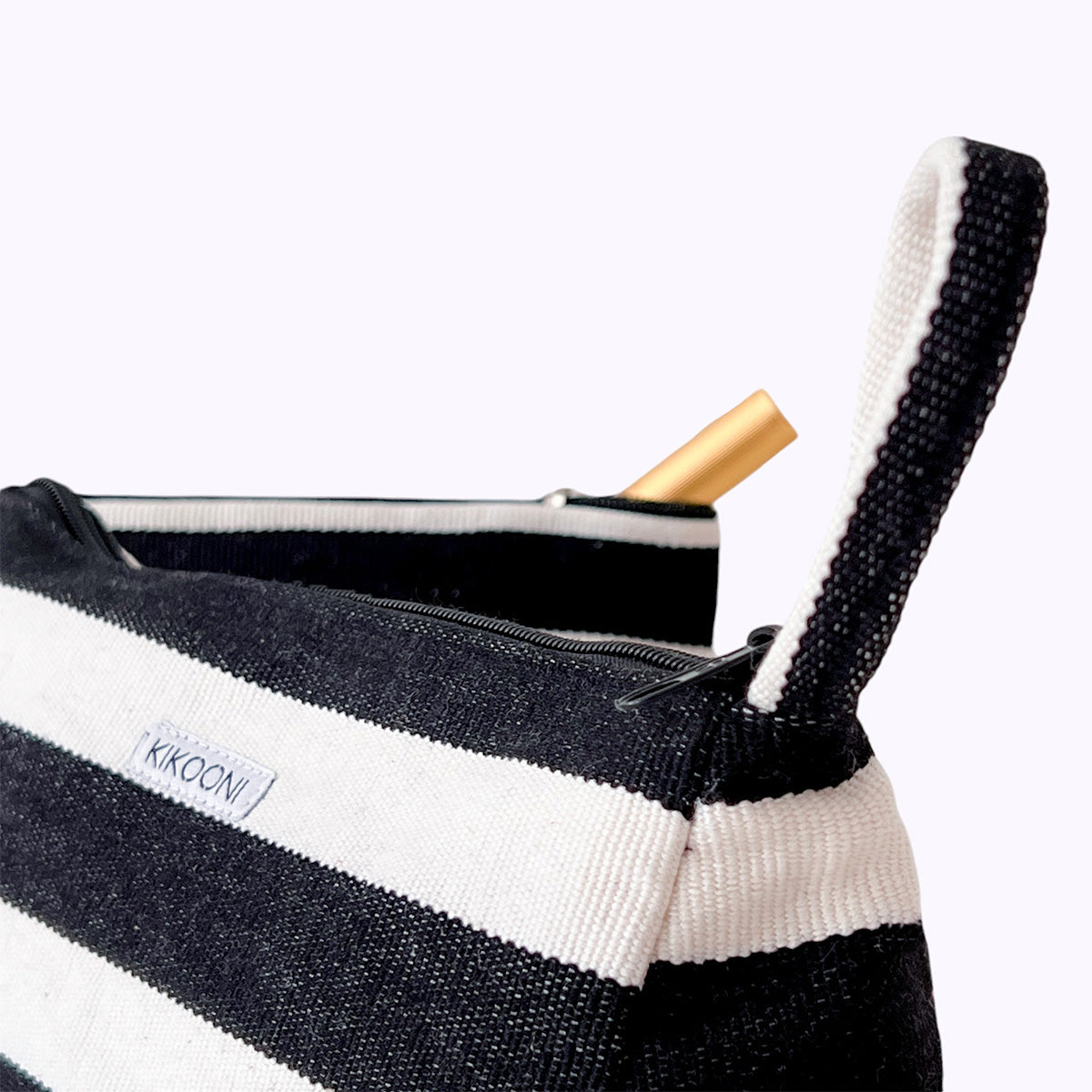 Hand-woven CLASICO cosmetic bag from Guatemala