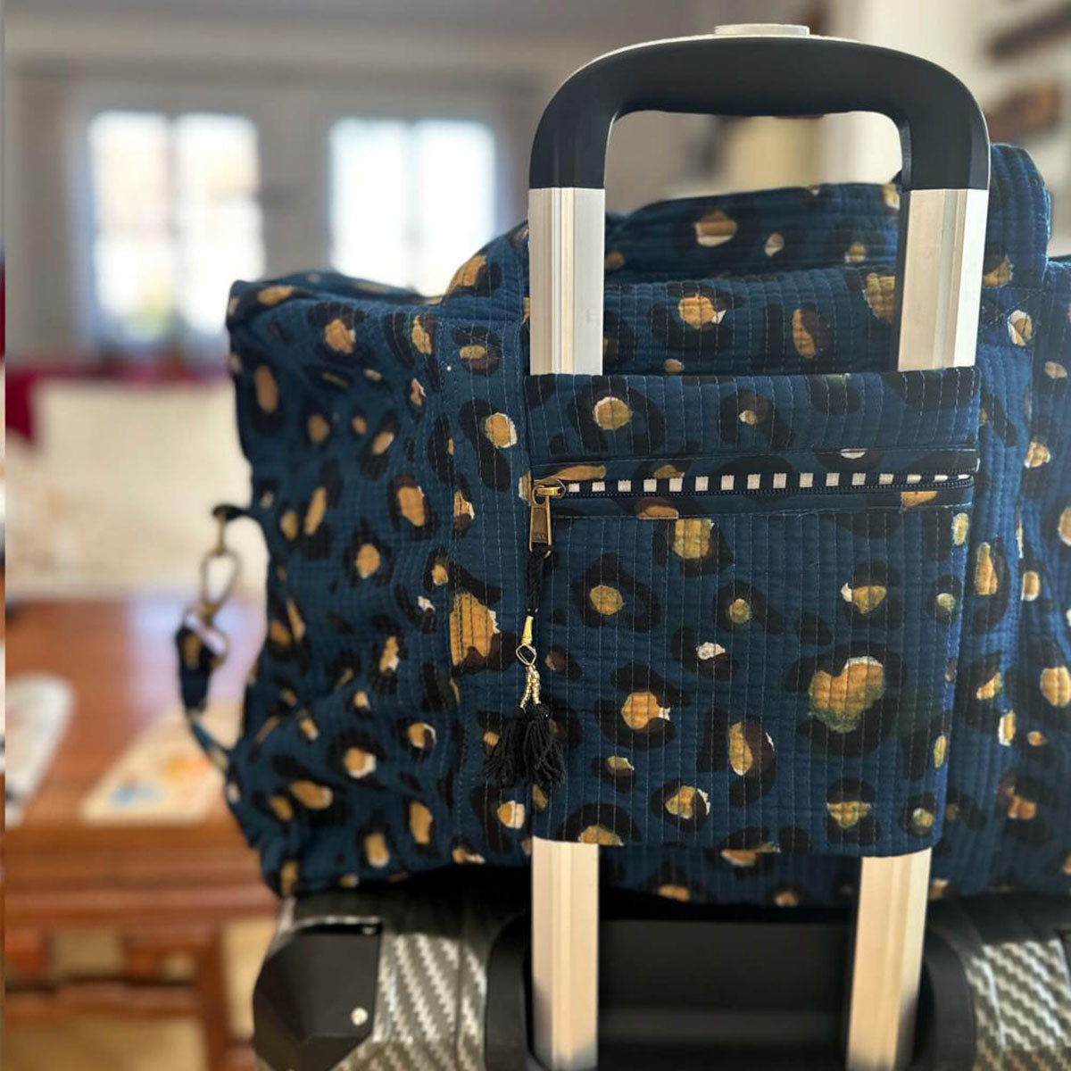 Große Reisetasche "Dark Leo"