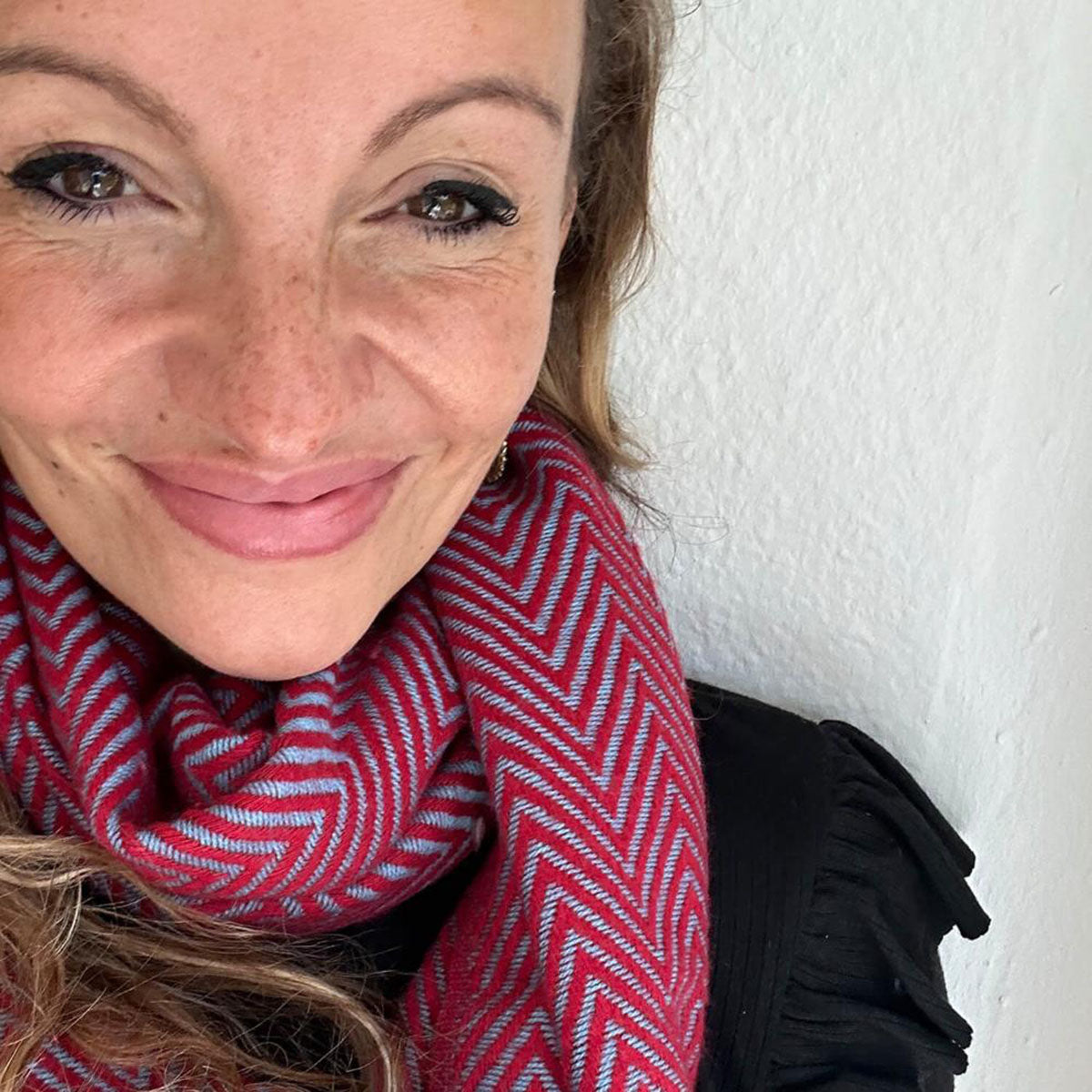 Large cashmere scarf "THE BRAVE"