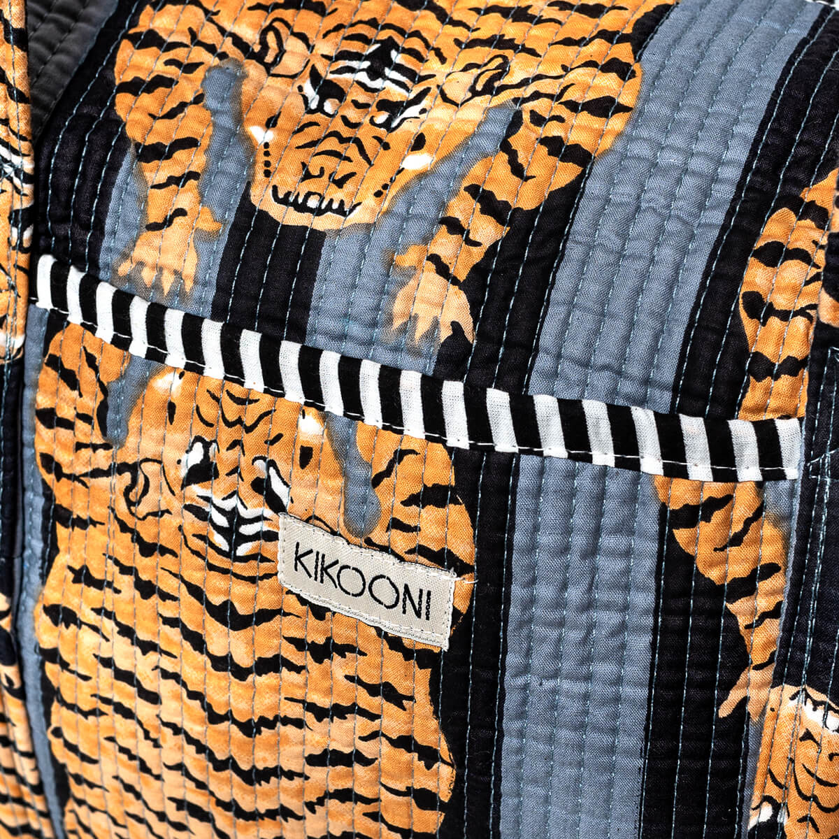 Handgemachte Baumwolltasche "Poppy Tiger Black"