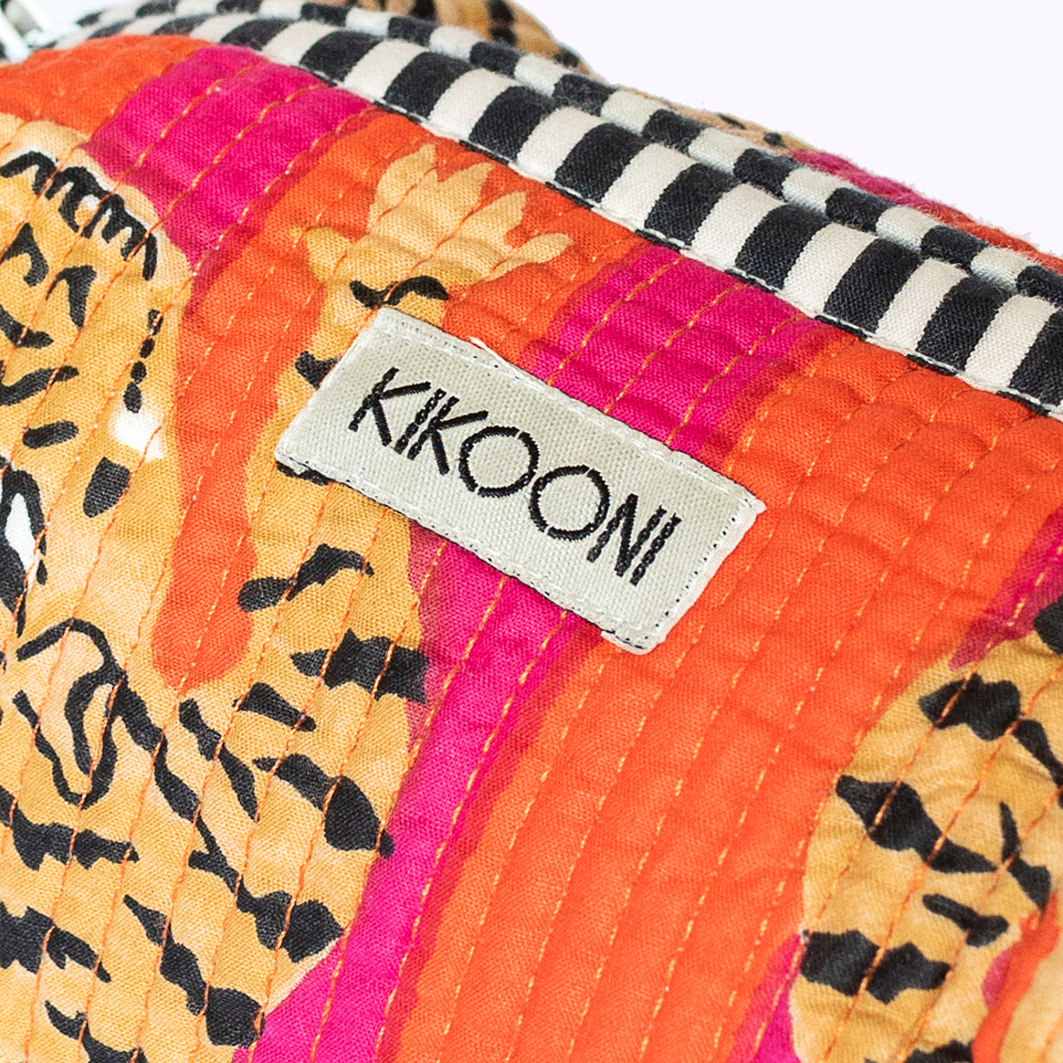 Small cosmetic bag "Poppy Tiger"