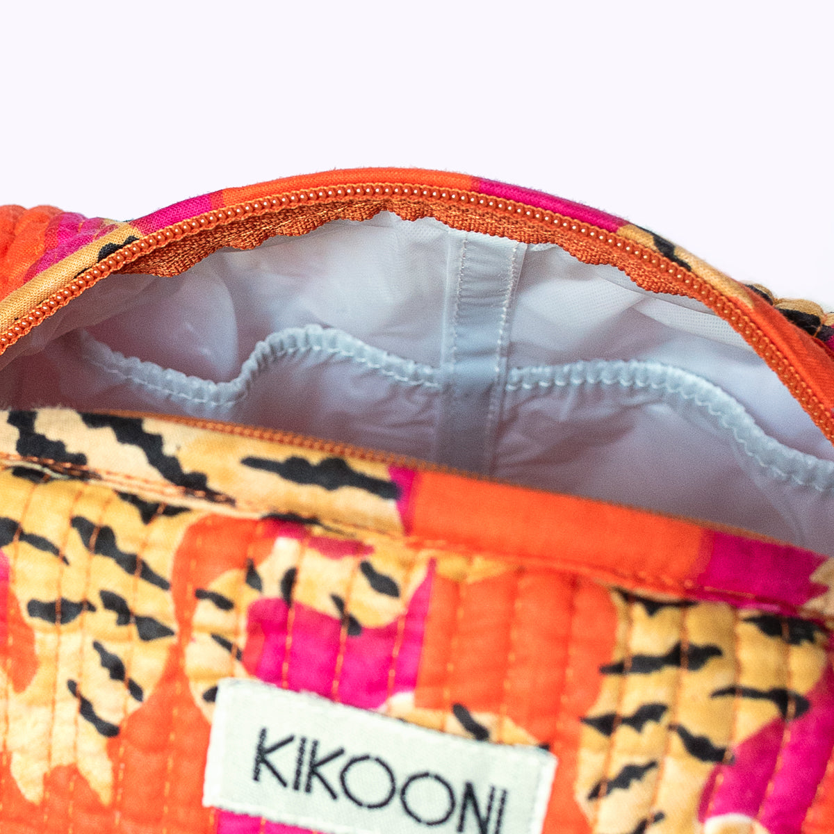 Small cosmetic bag "Poppy Tiger"