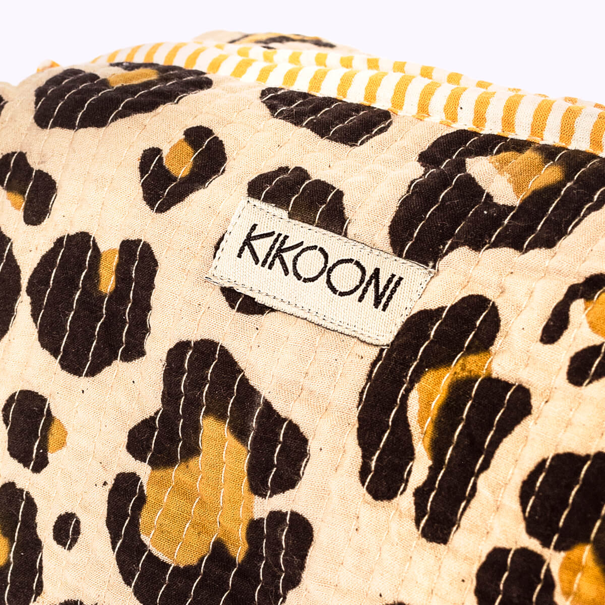 Handmade cosmetic bag "Oh Leo"