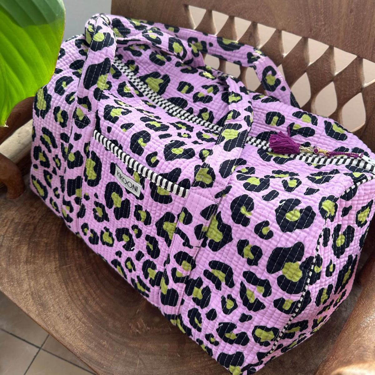 Handmade cotton bag "Oh Leo - cosmic lilac"