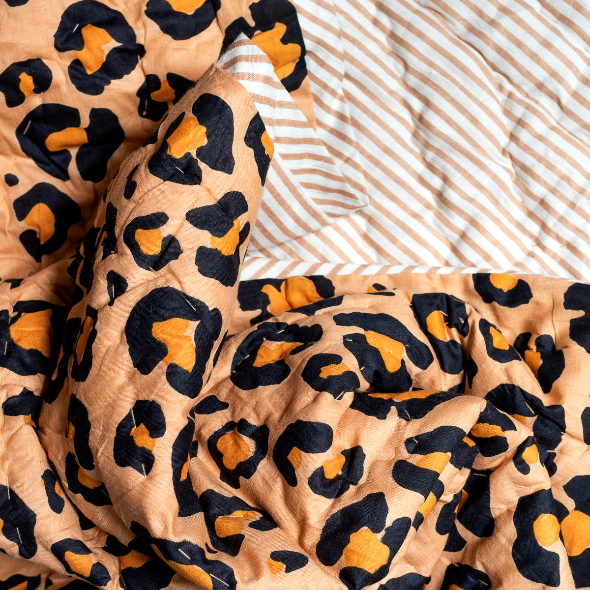 Kleine Tagesdecke "Leo Love"
