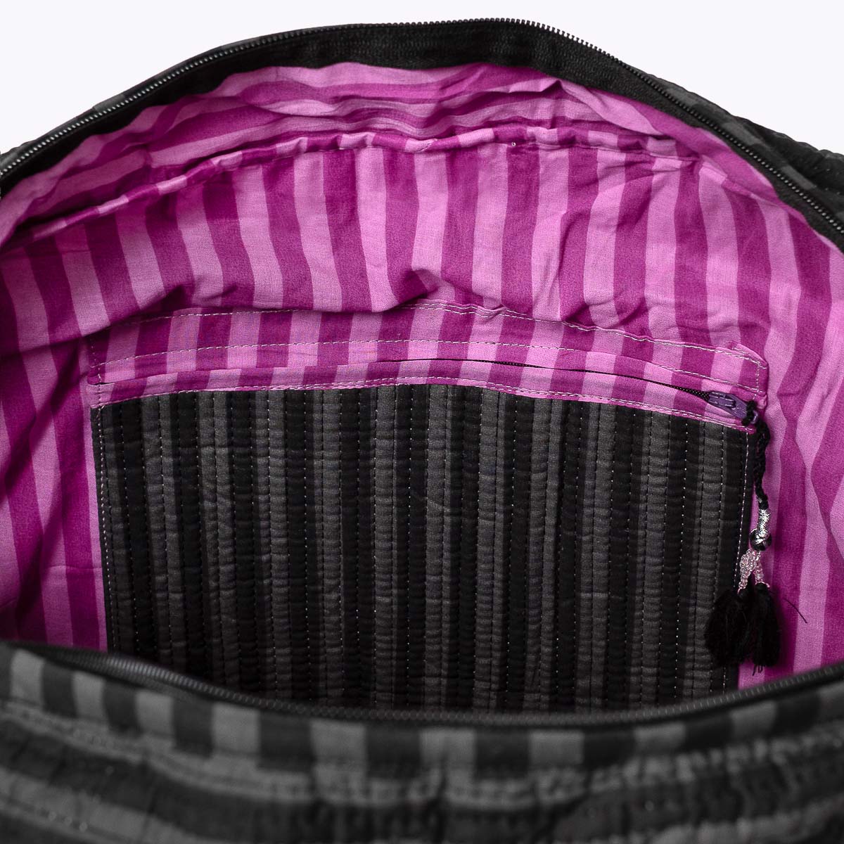 Große Reisetasche "Thin Stripes Midnight"