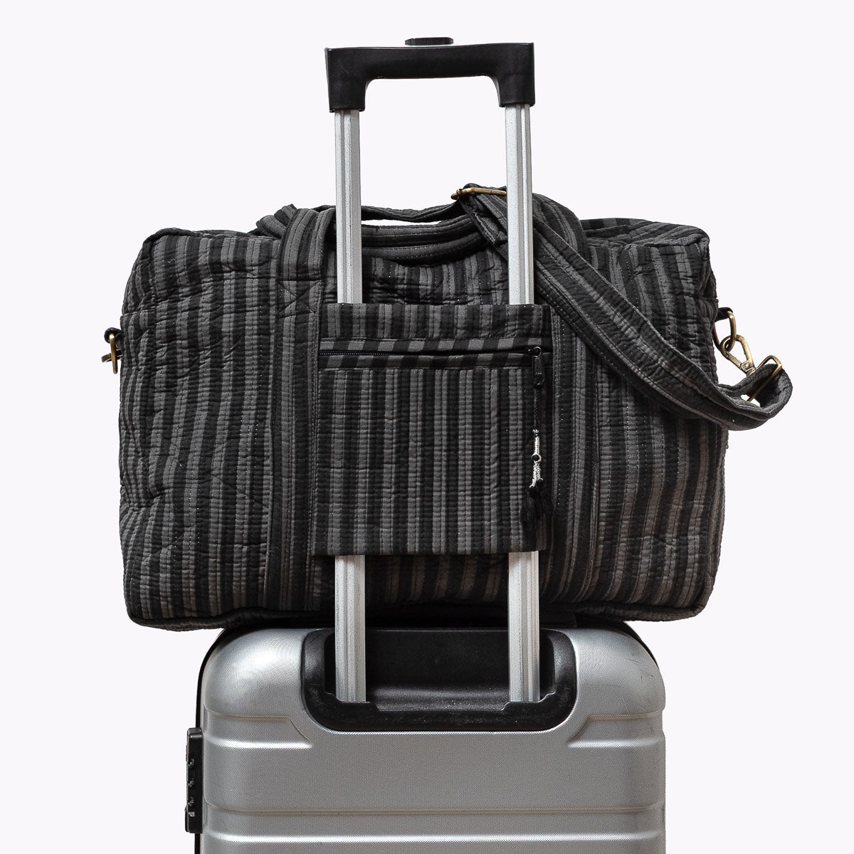 Große Reisetasche "Thin Stripes Midnight"