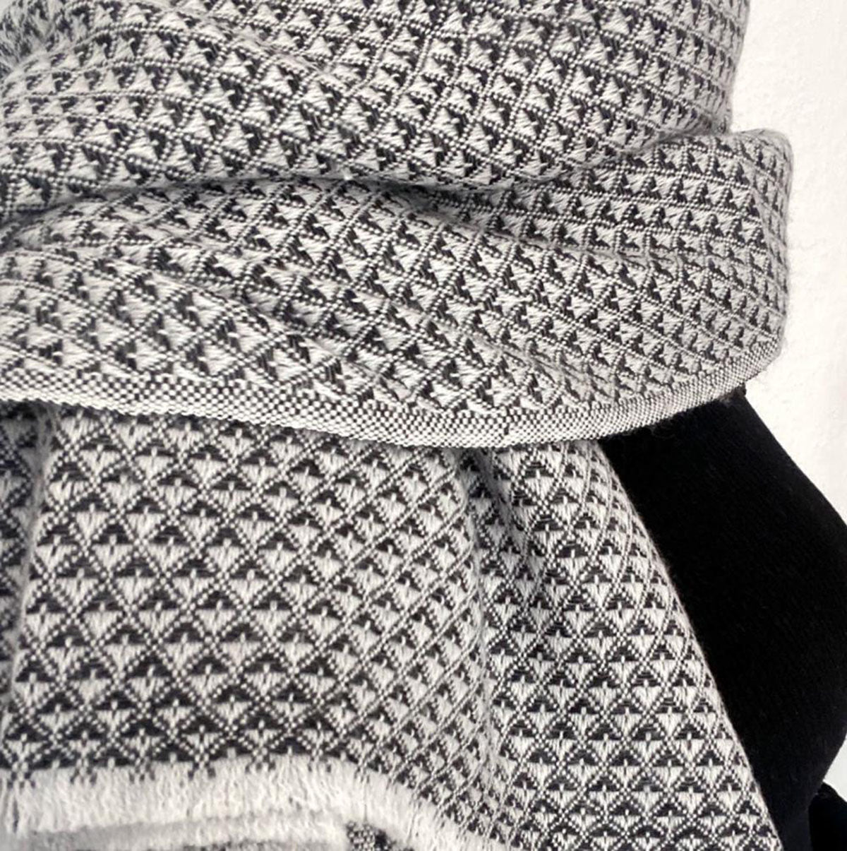 Large cashmere scarf "KIRAN"