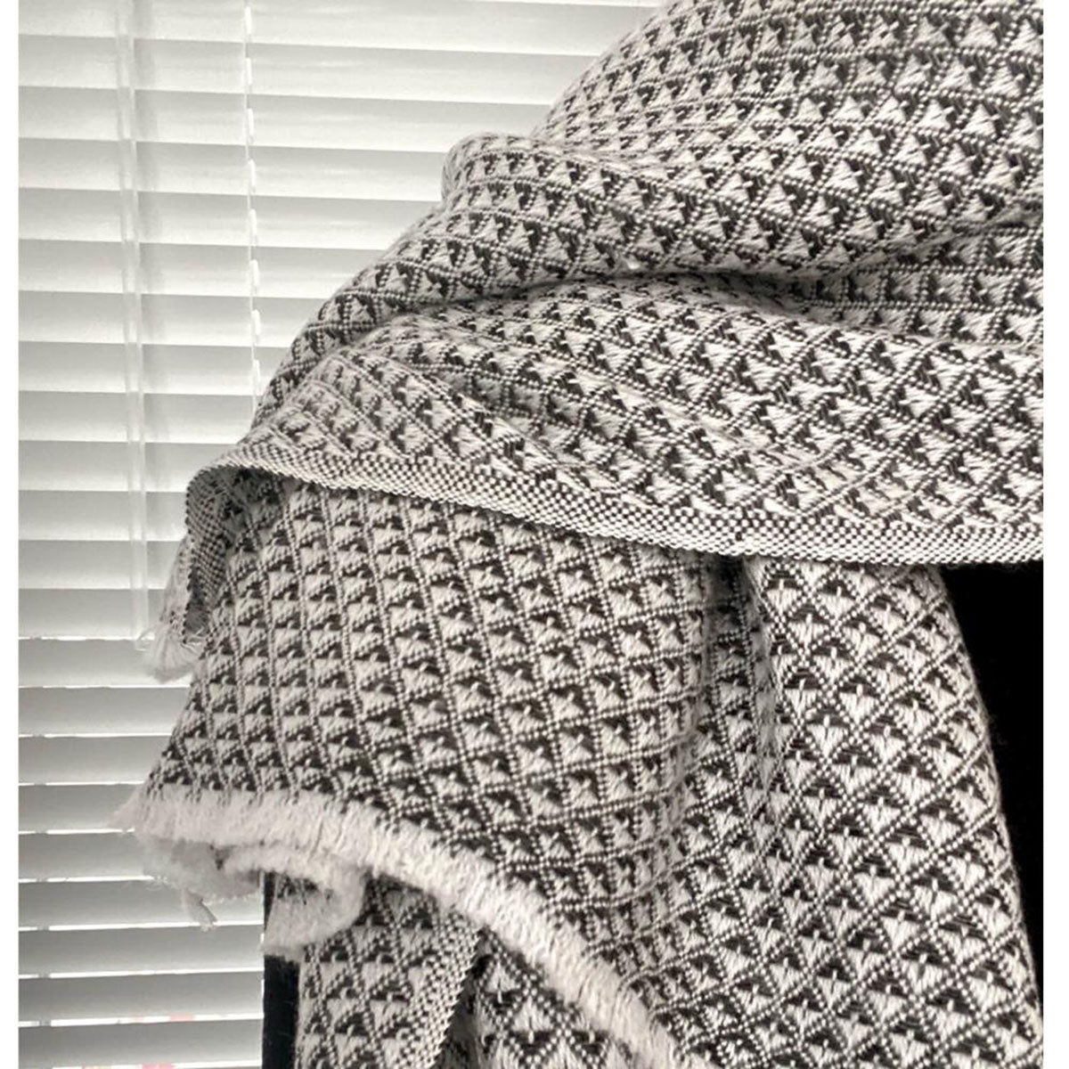Large cashmere scarf "KIRAN"