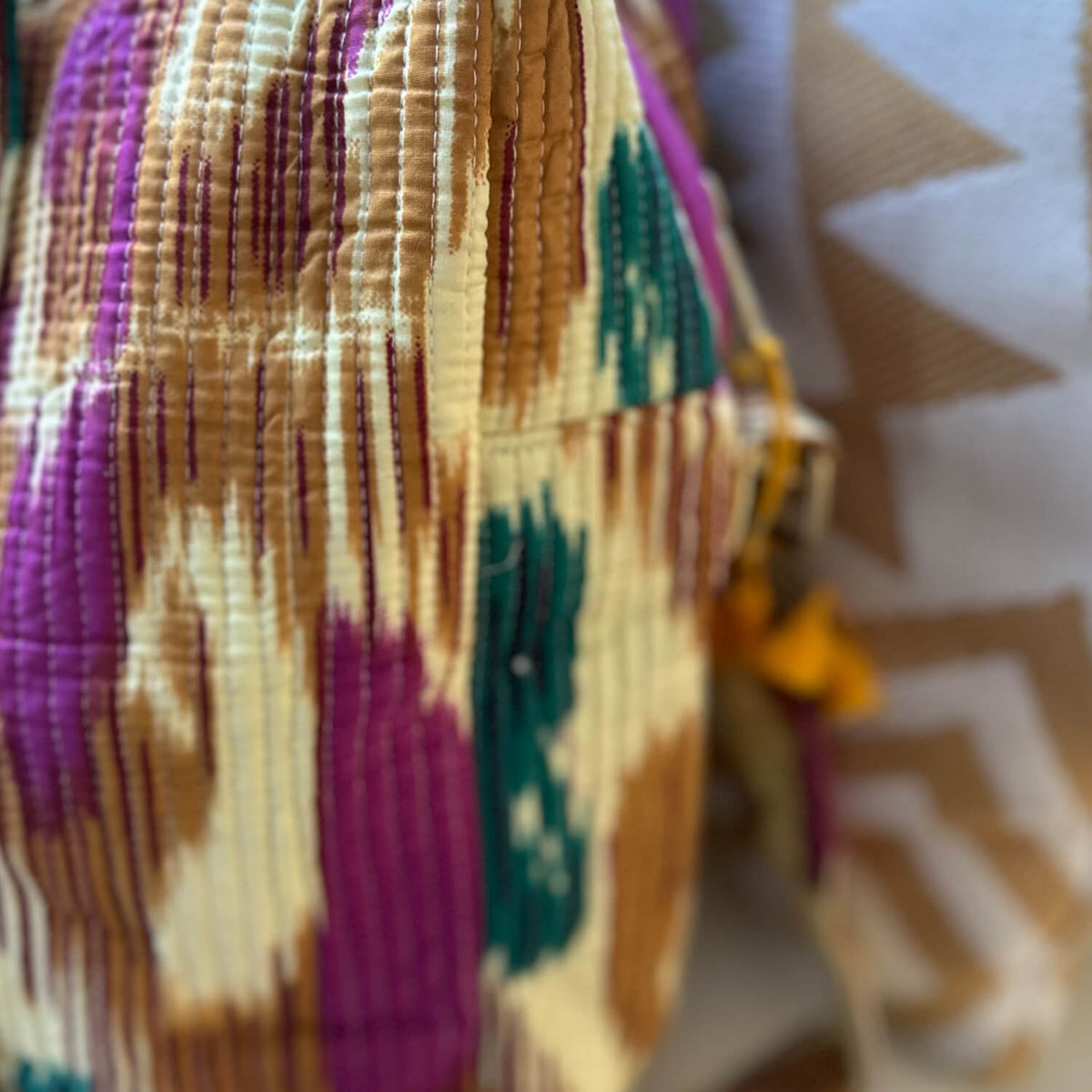 Große Reisetasche "Happy Ikat"