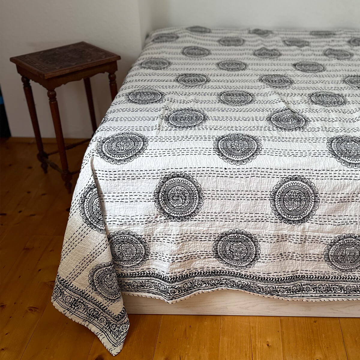 XL – Überdecke und Tagesdecke “Peace