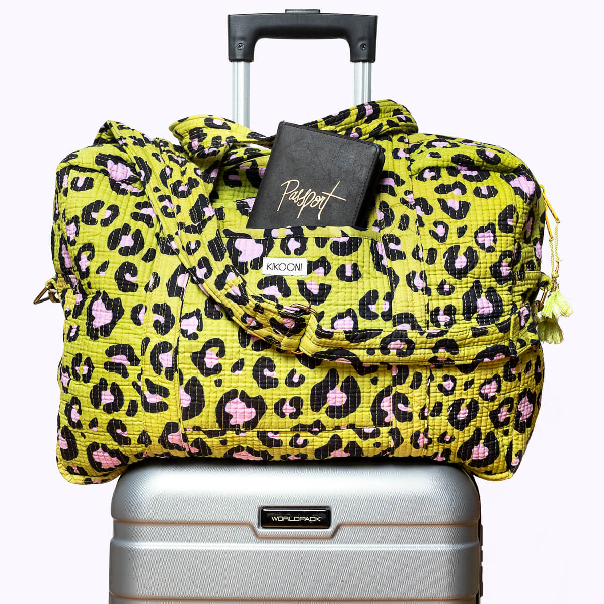 Große Reisetasche "Oh Leo Cosmic green"