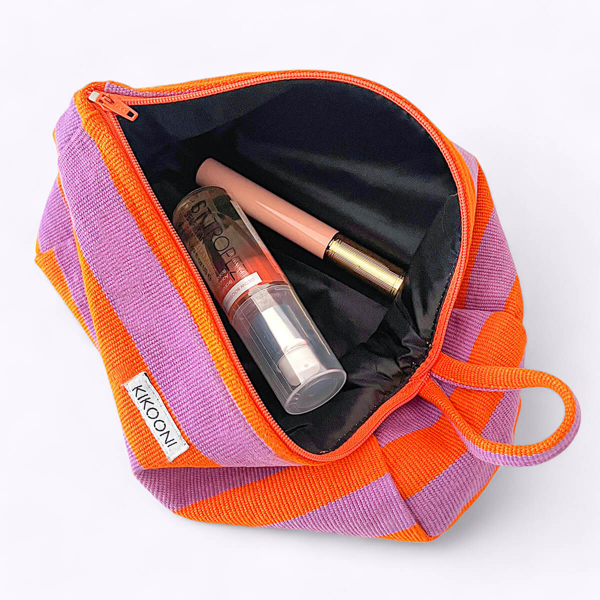 Hand-woven BELEZZA cosmetic bag from Guatemala