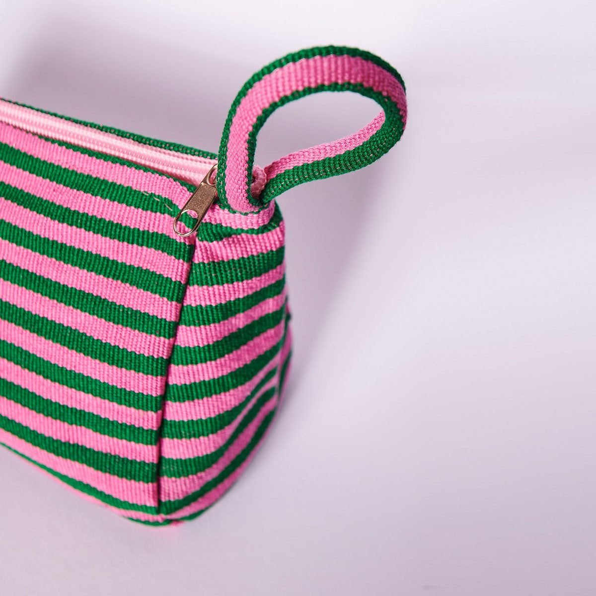 Hand-woven cosmetic bag "PAULA" from Guatemala