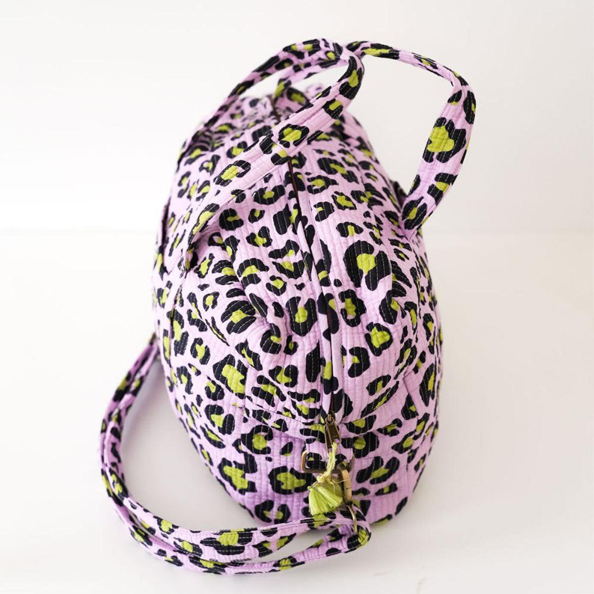 Große Reisetasche "Oh Leo cosmic lilac"