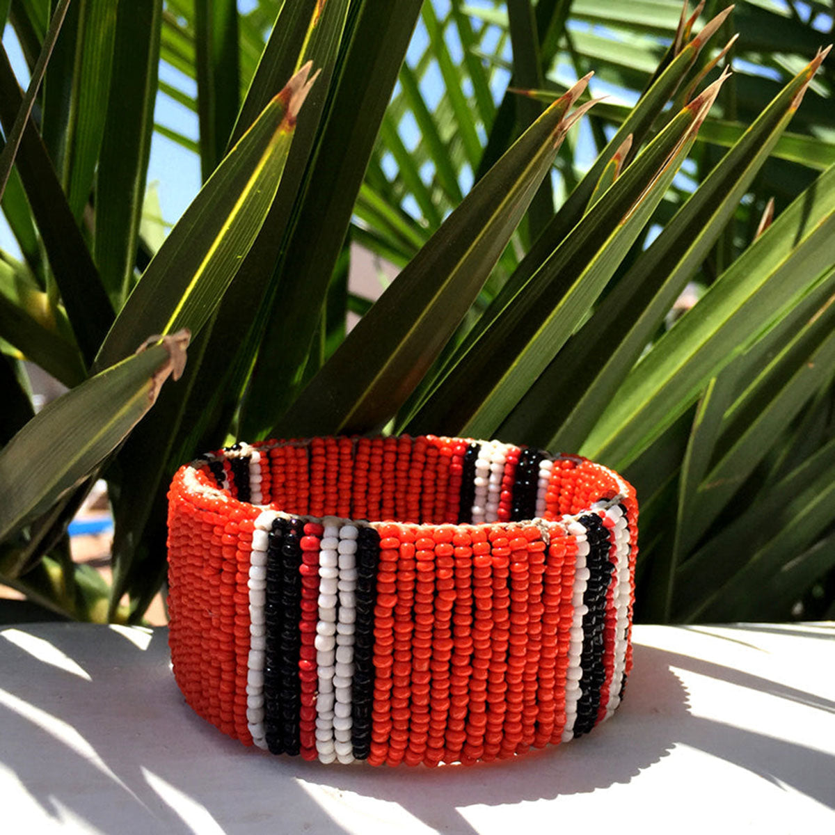 Maasai bangle "Stand Together" - red