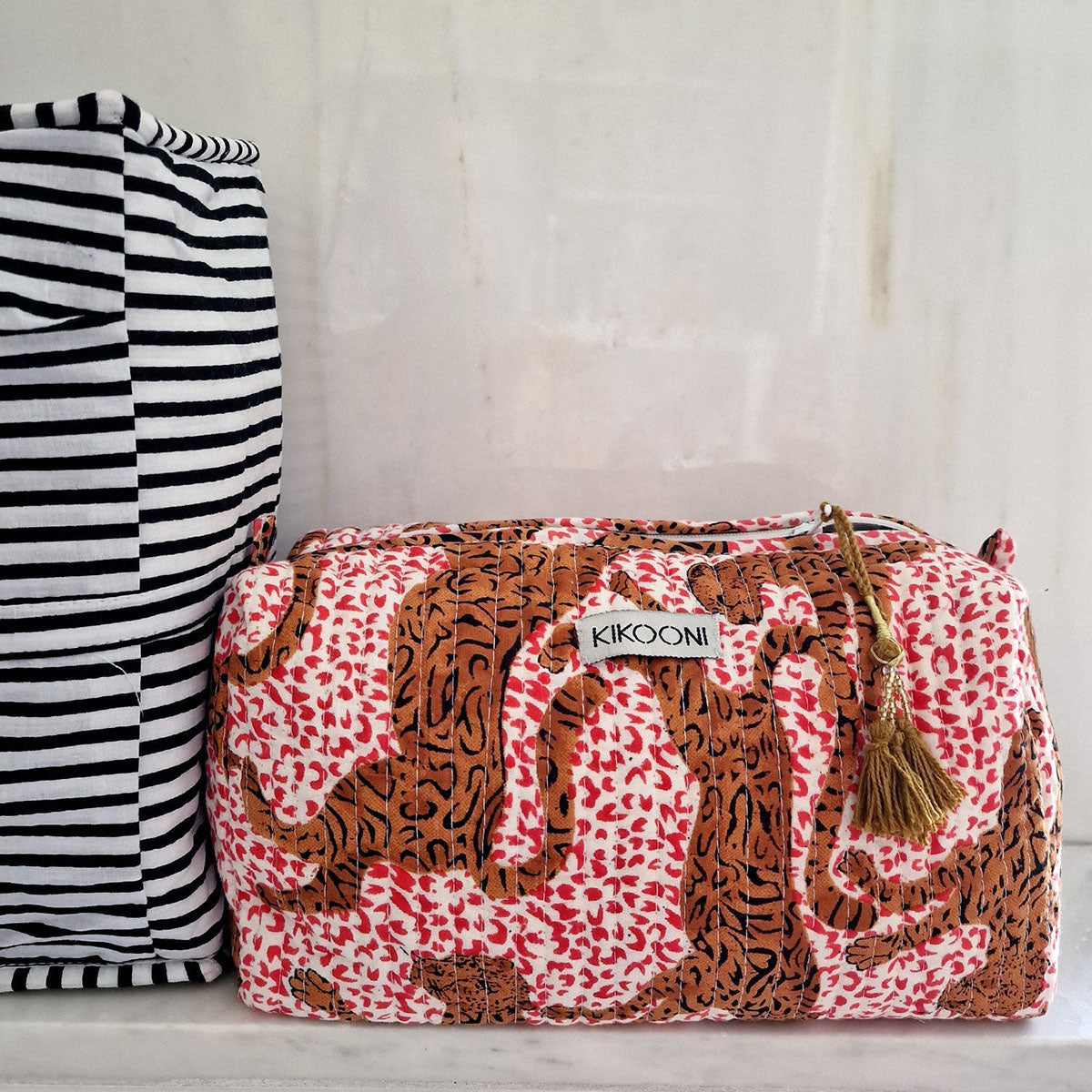 Handmade cosmetic bag "h.Leopard"