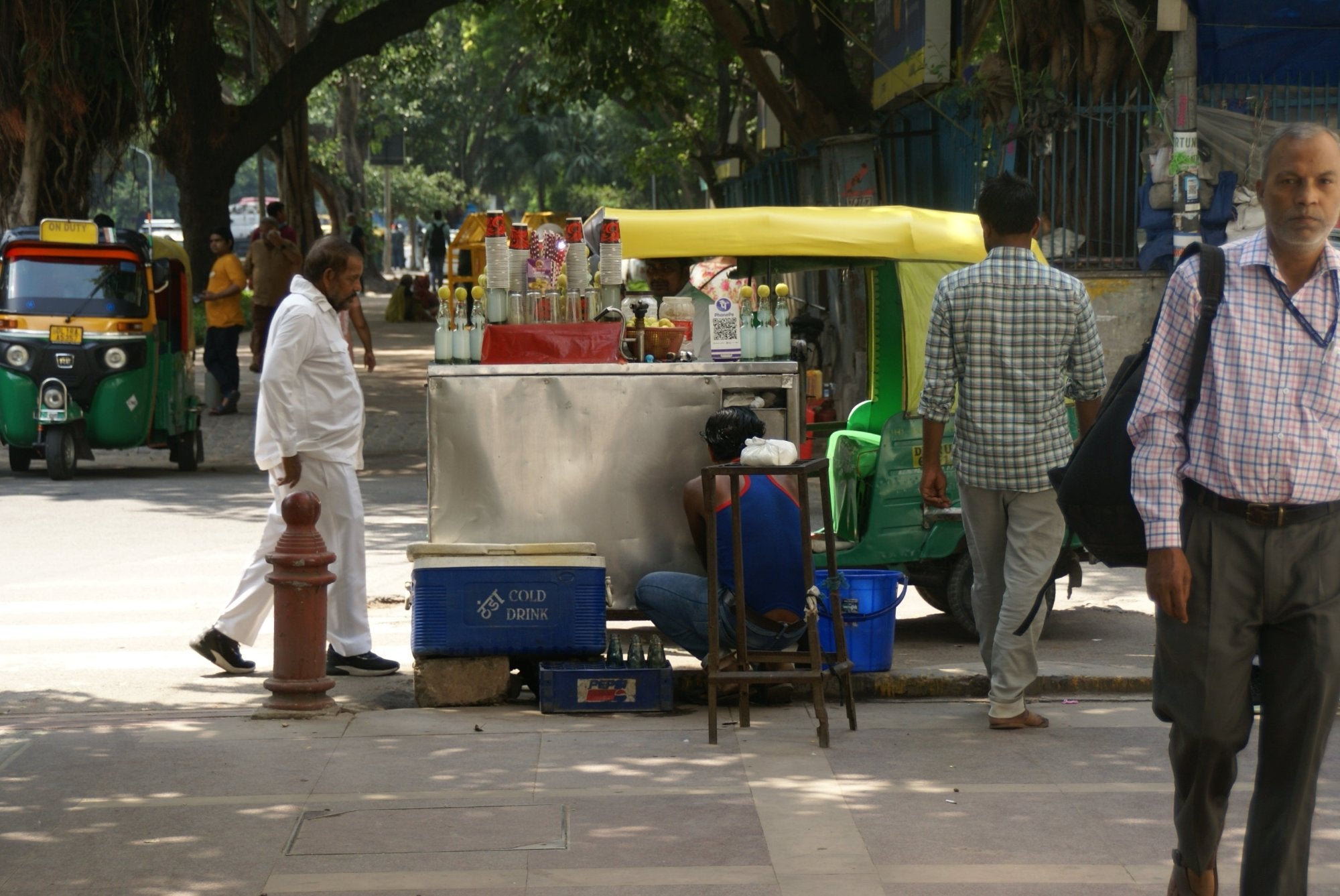 Delhi street scene by Kikooni 