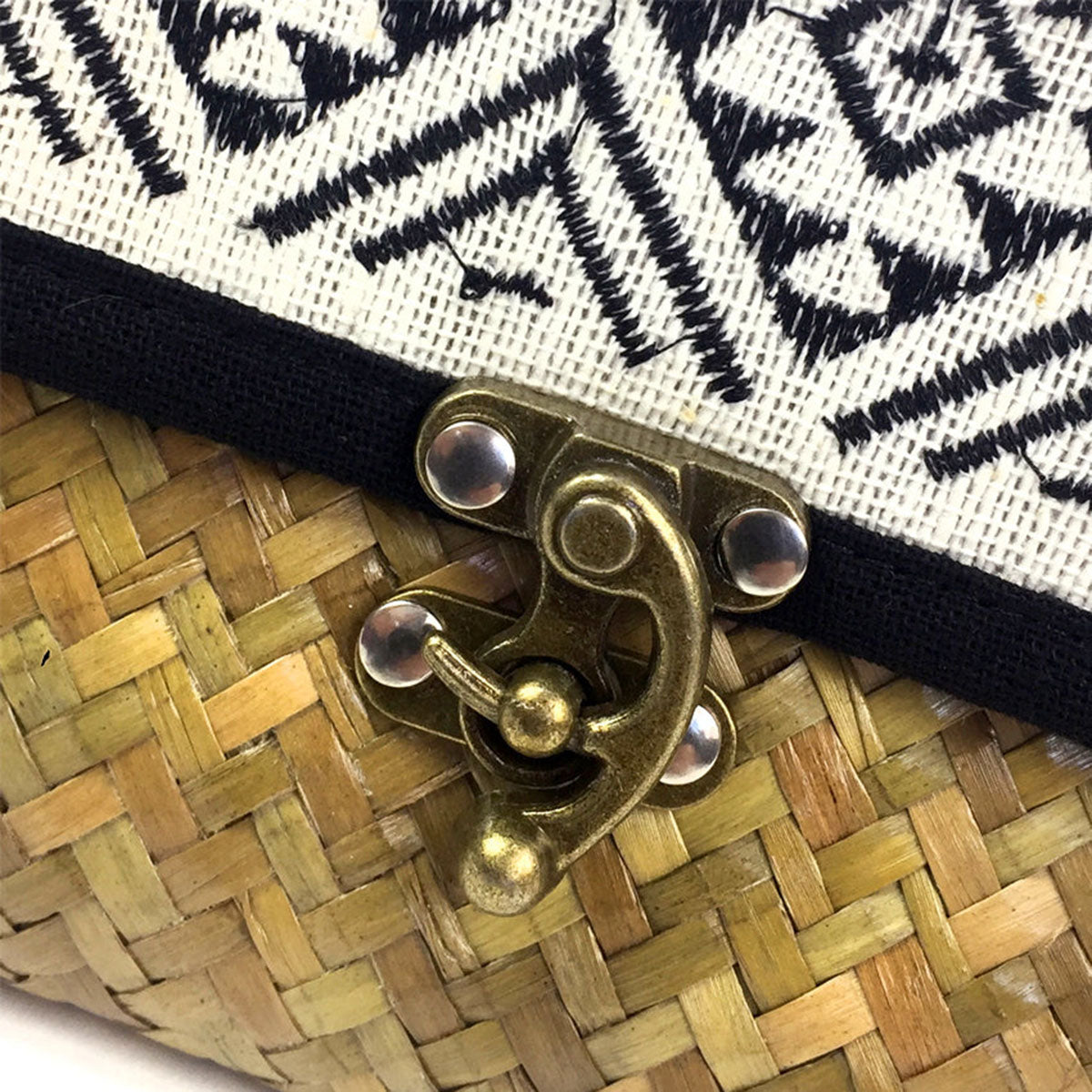 Rattan clutch "DALI"