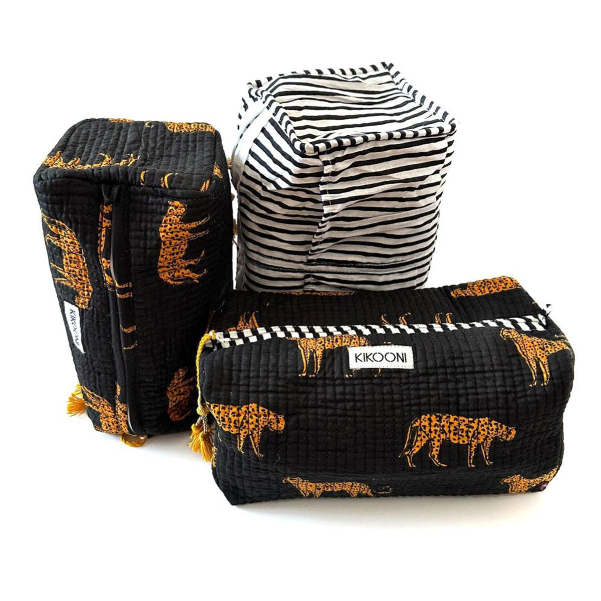 Handgemachte Kosmetiktasche "Black Leopard"