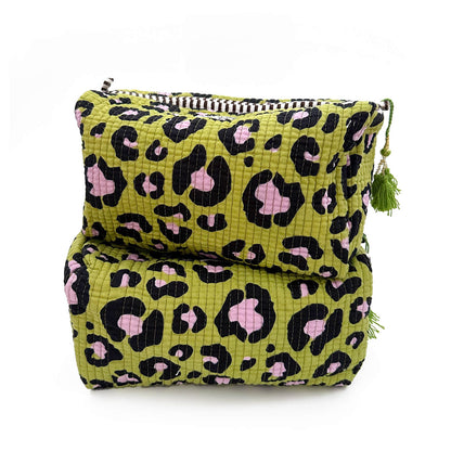 handgemachte Kosmetiktasche "Oh Leo Cosmic Green"