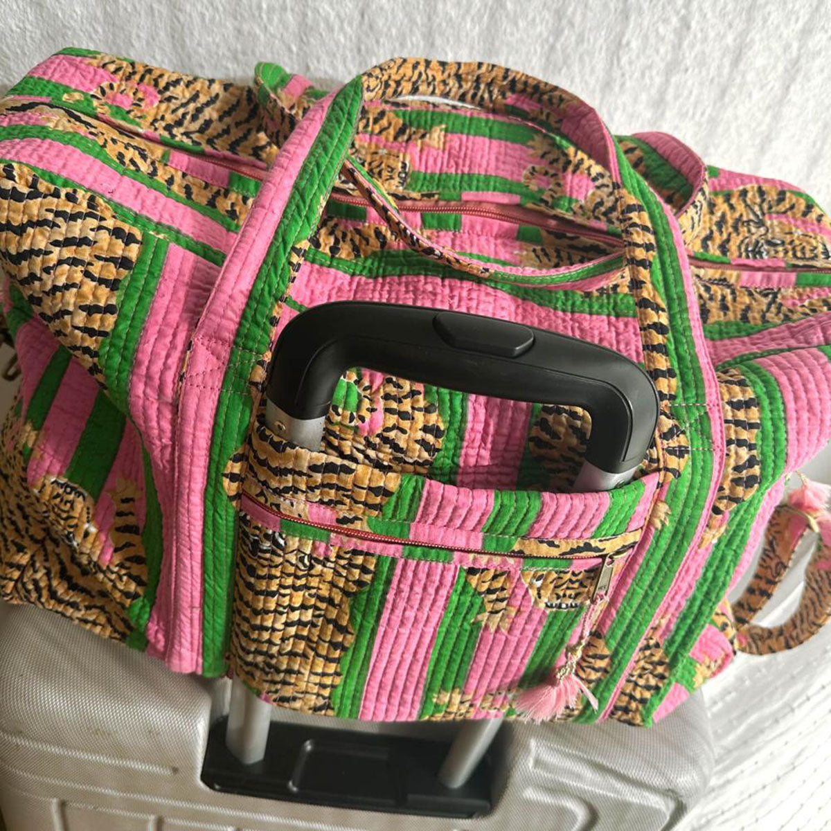 Große Reisetasche "Poppy Tiger Candy"