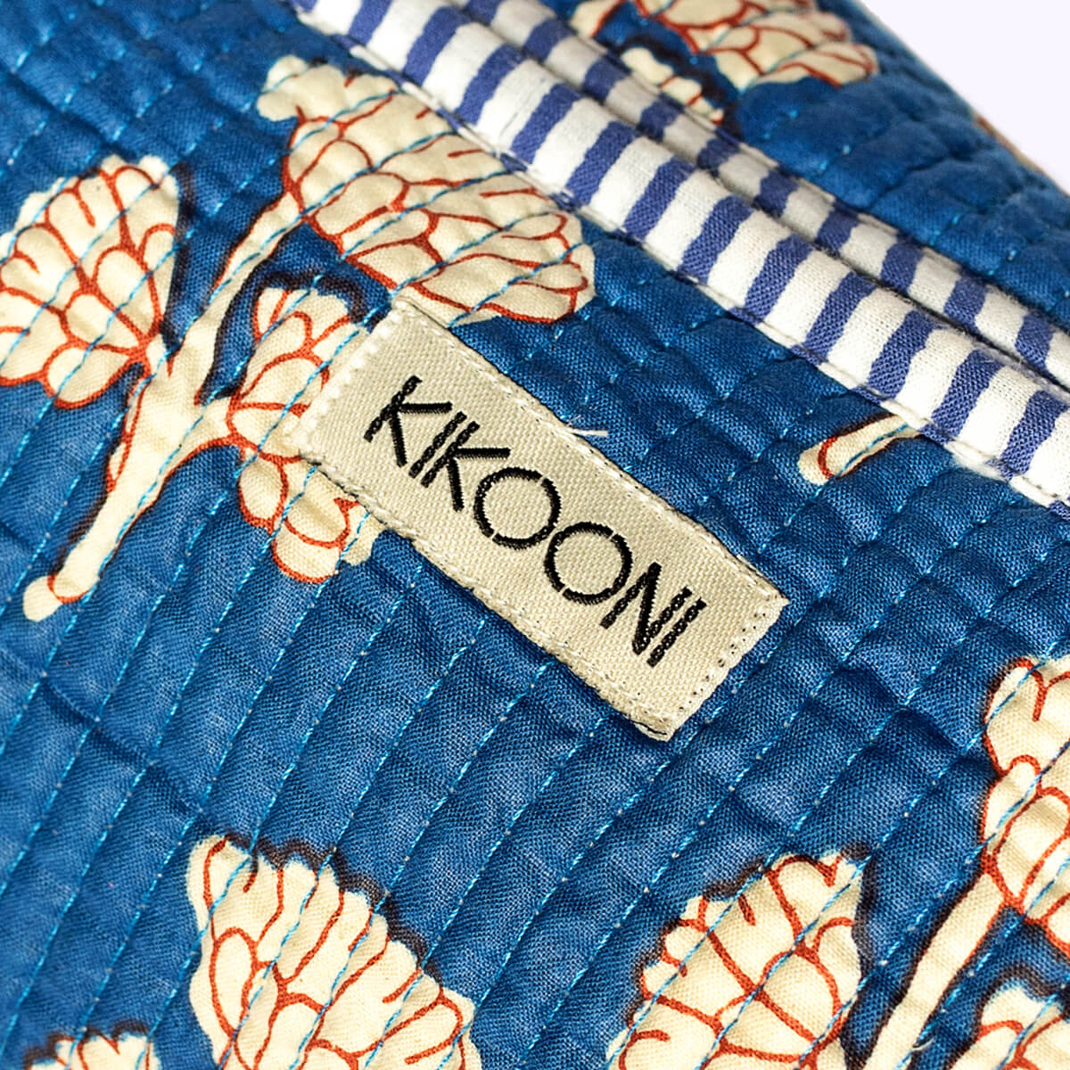 Cosmetic bag "Mystic Flower blue"