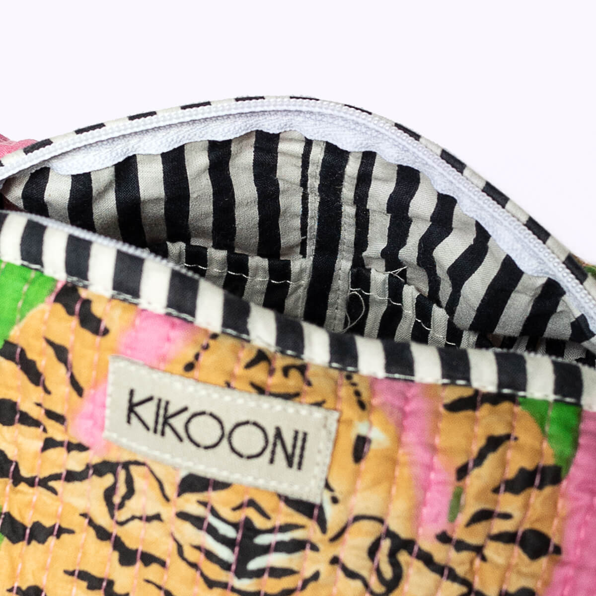 Handgemachte kleine Kosmetiktasche  "Poppy Tiger Candy"