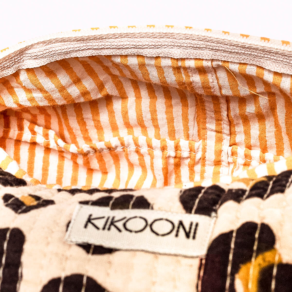 Handmade cosmetic bag "Oh Leo"