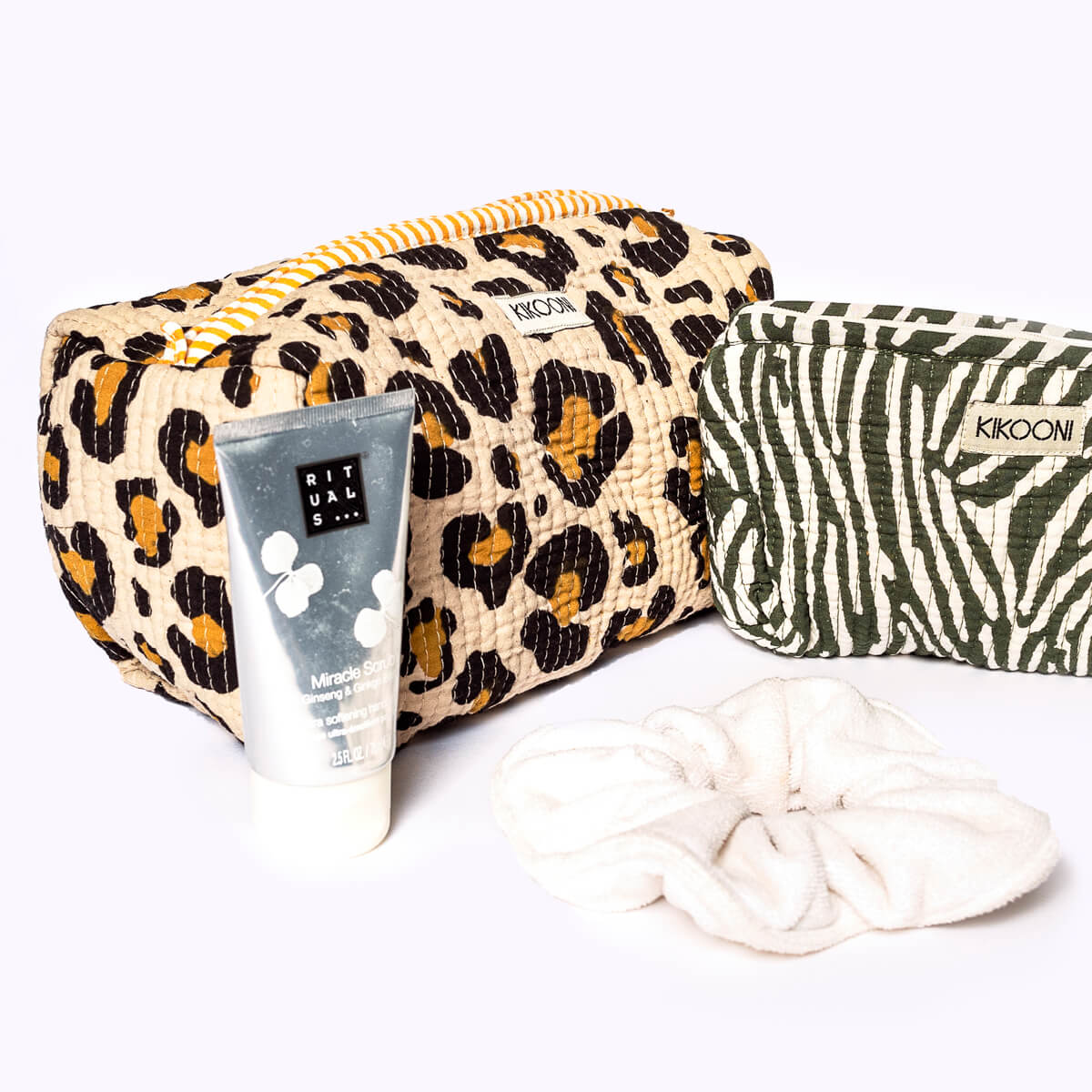 Handmade cosmetic bag "Oh Leo"