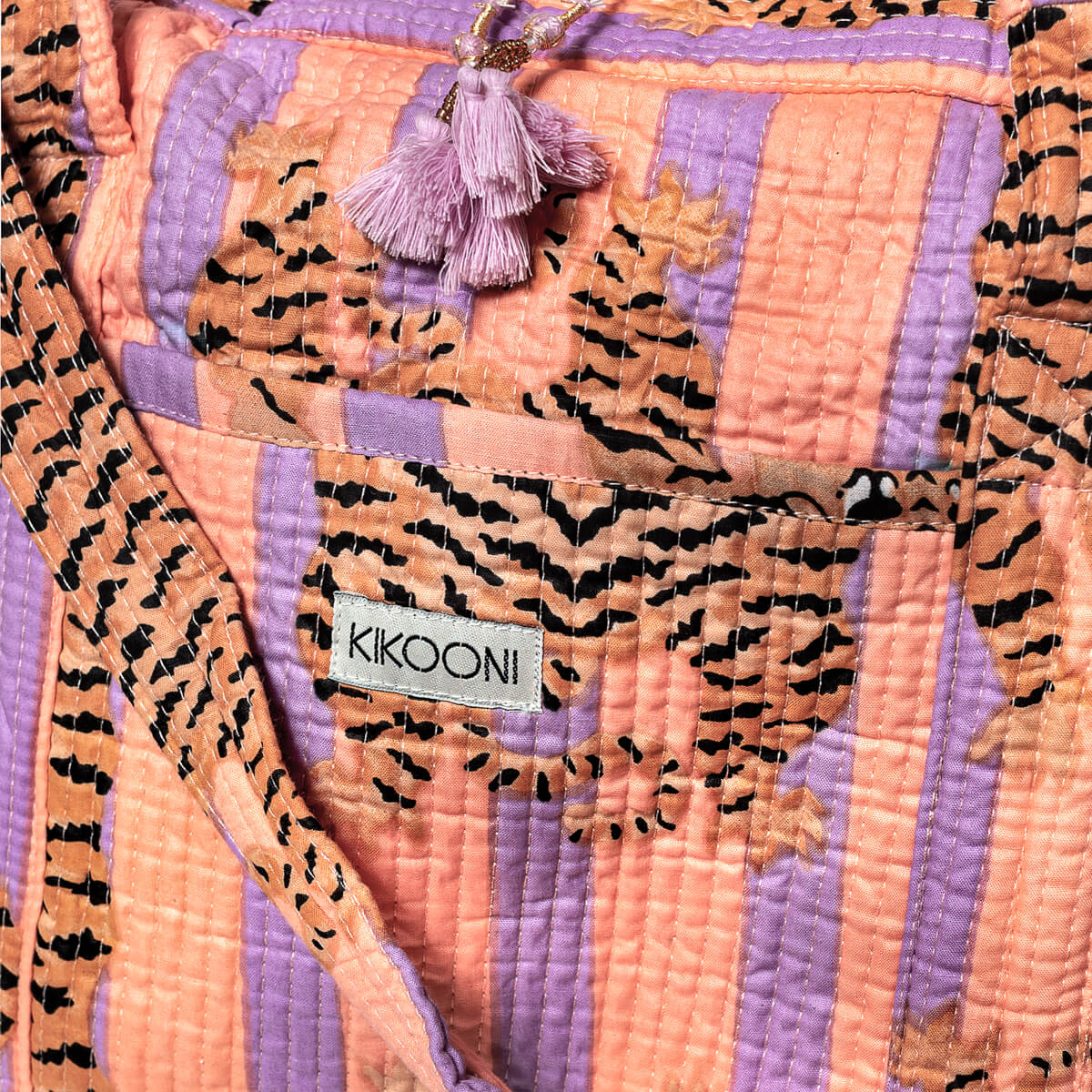 Große Reisetasche "Poppy Tiger peach fusion"