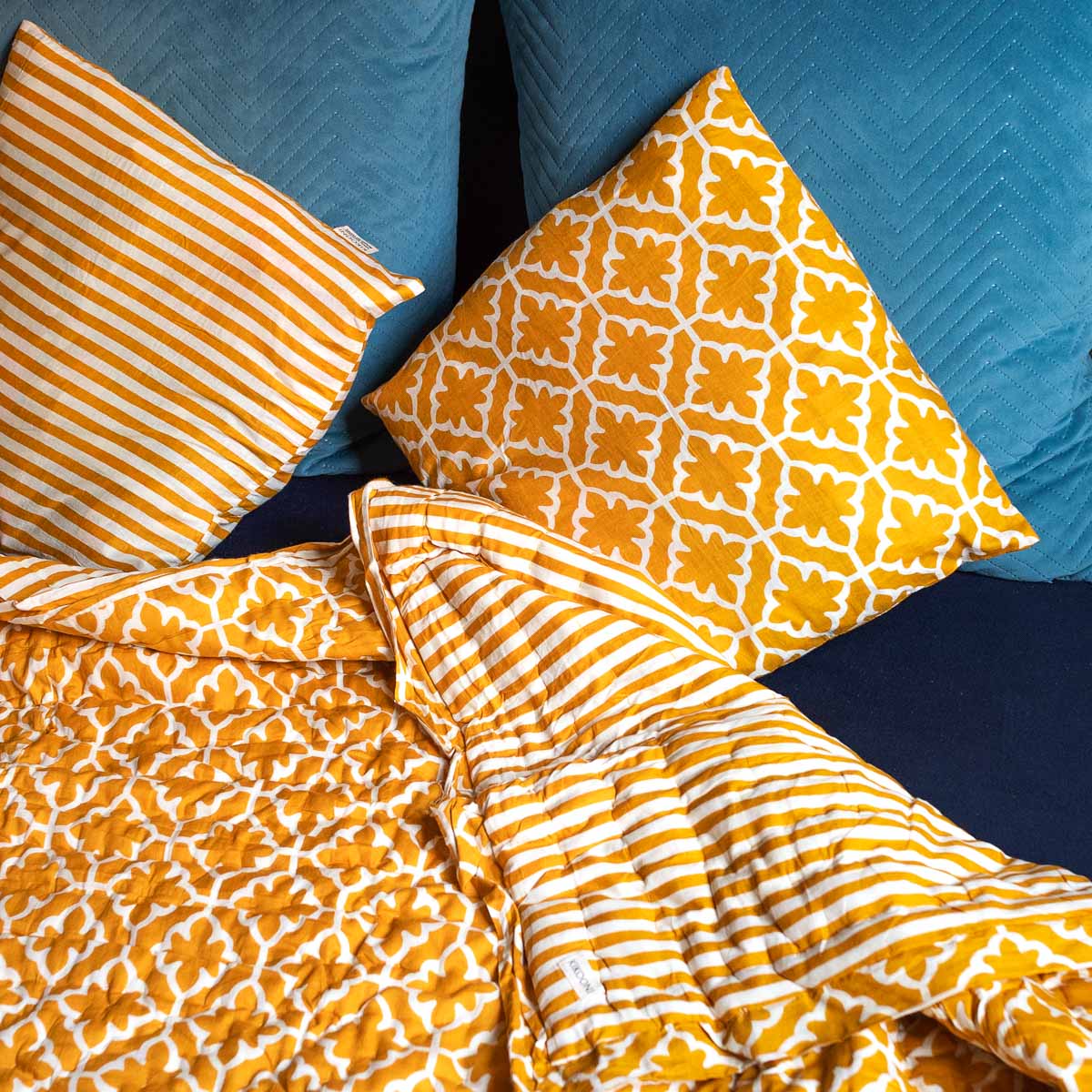 Kissenbezug "Golden Magic"  Flower - 100% Baumwolle, handbedruckt