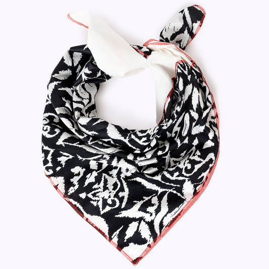 KIKOONI Statement Scarf 73 "Black Flower"