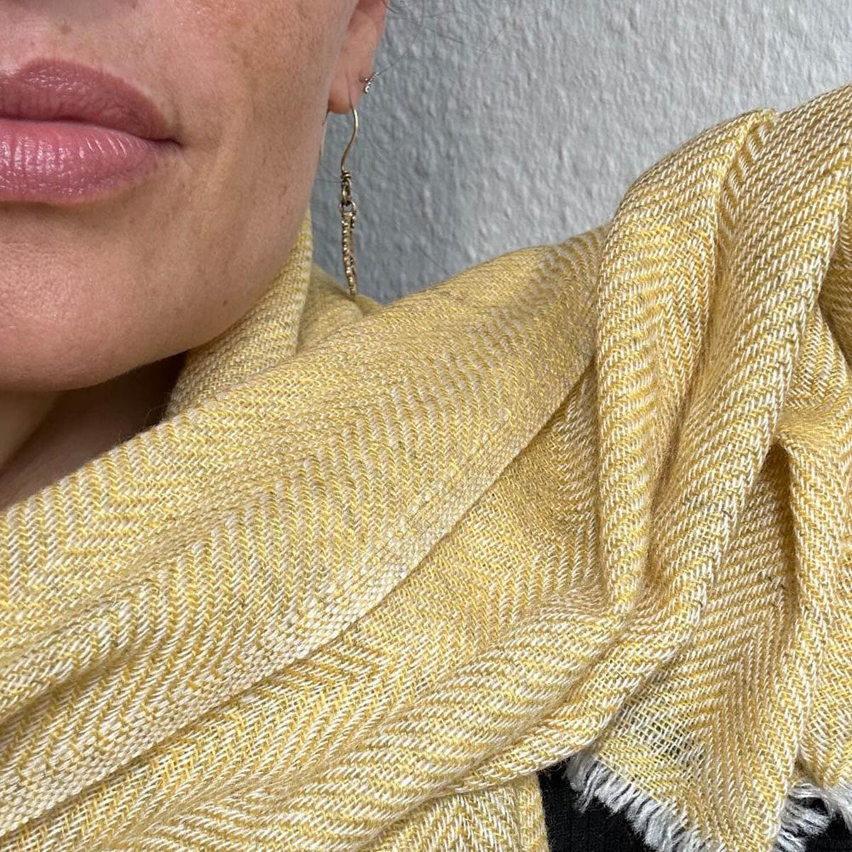 Large cashmere scarf "SPRINGDAYS"