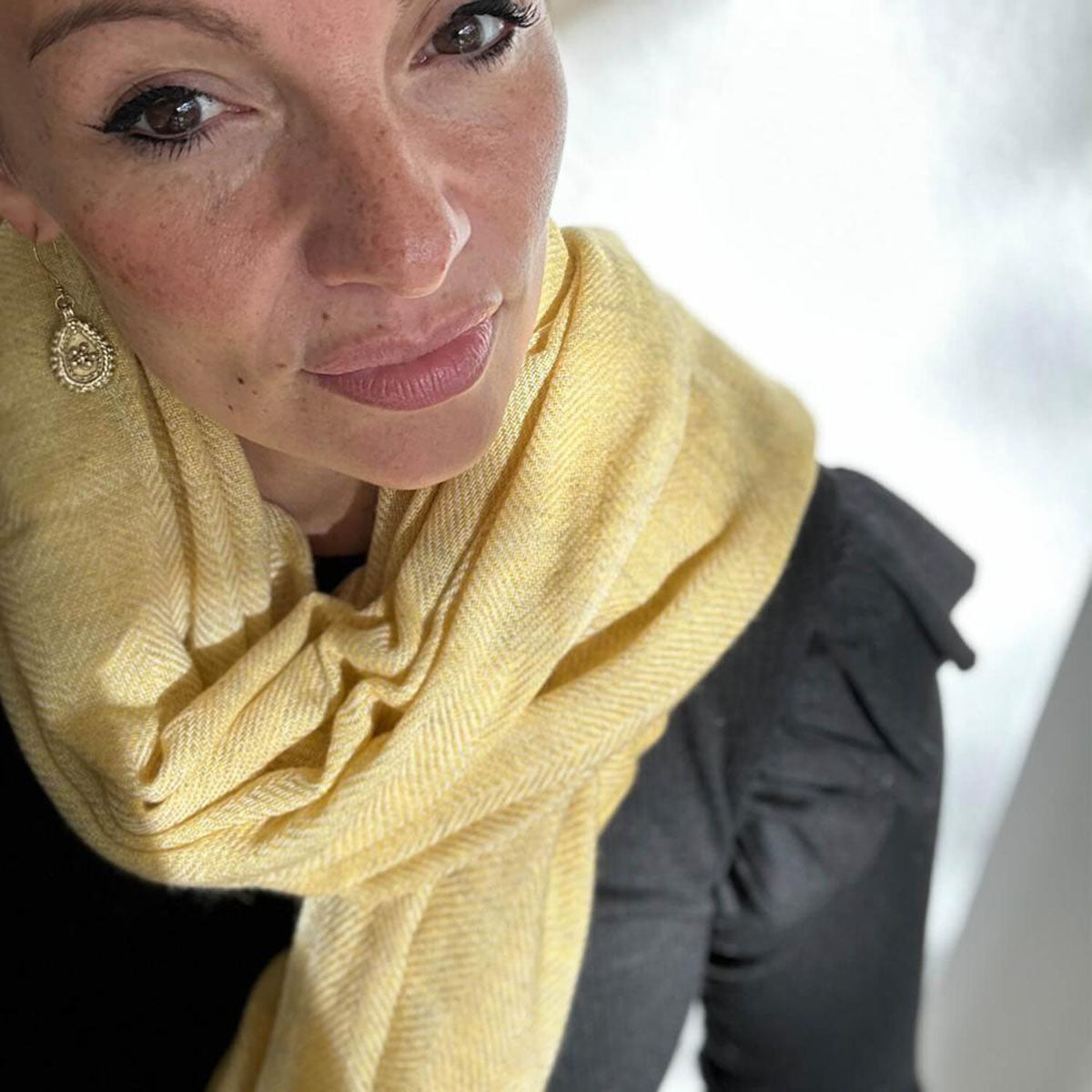 Large cashmere scarf "SPRINGDAYS"