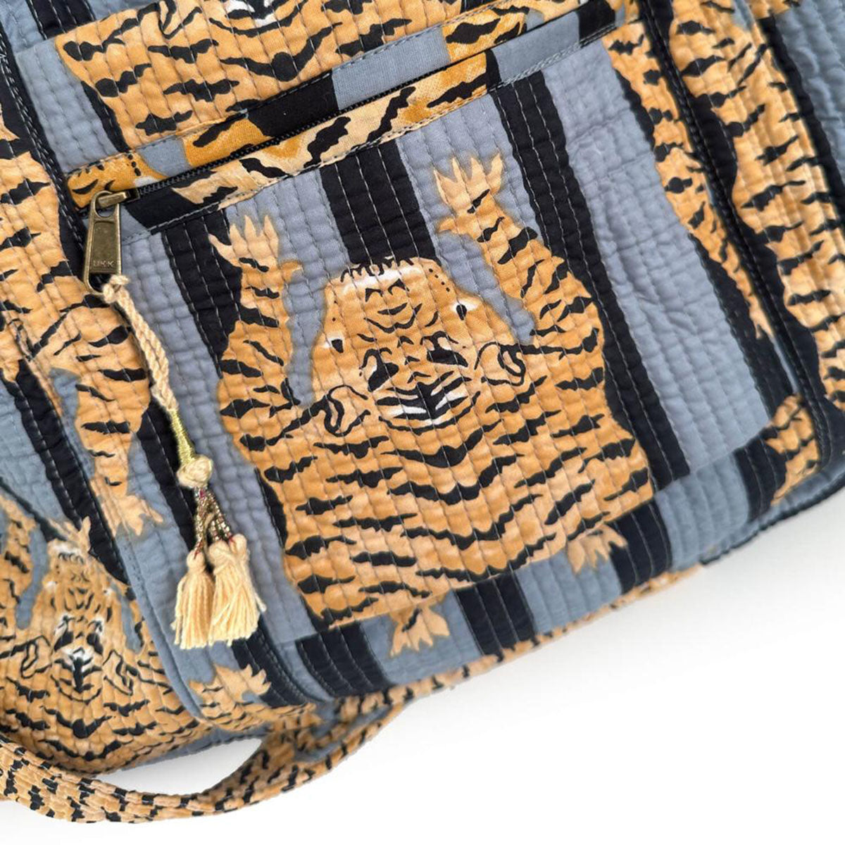 Large travel bag "Poppy Tiger black"