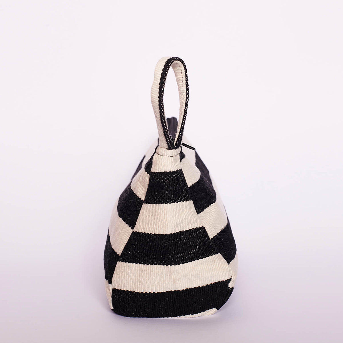 Hand-woven CLASICO cosmetic bag from Guatemala
