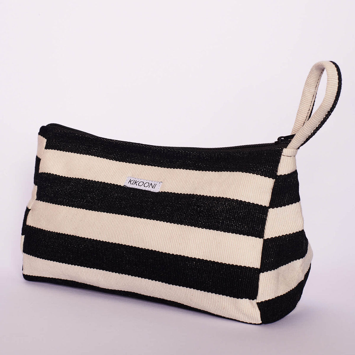 Hand-woven CLASICO cosmetic bag from Guatemala