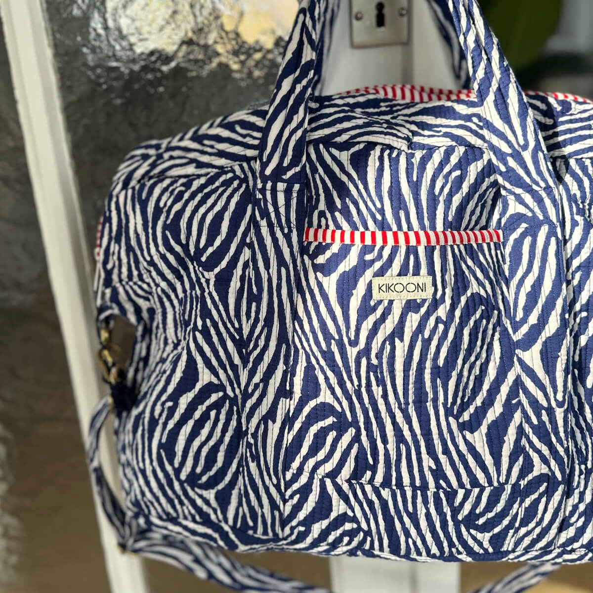 Große Reisetasche "Blue Zebra"