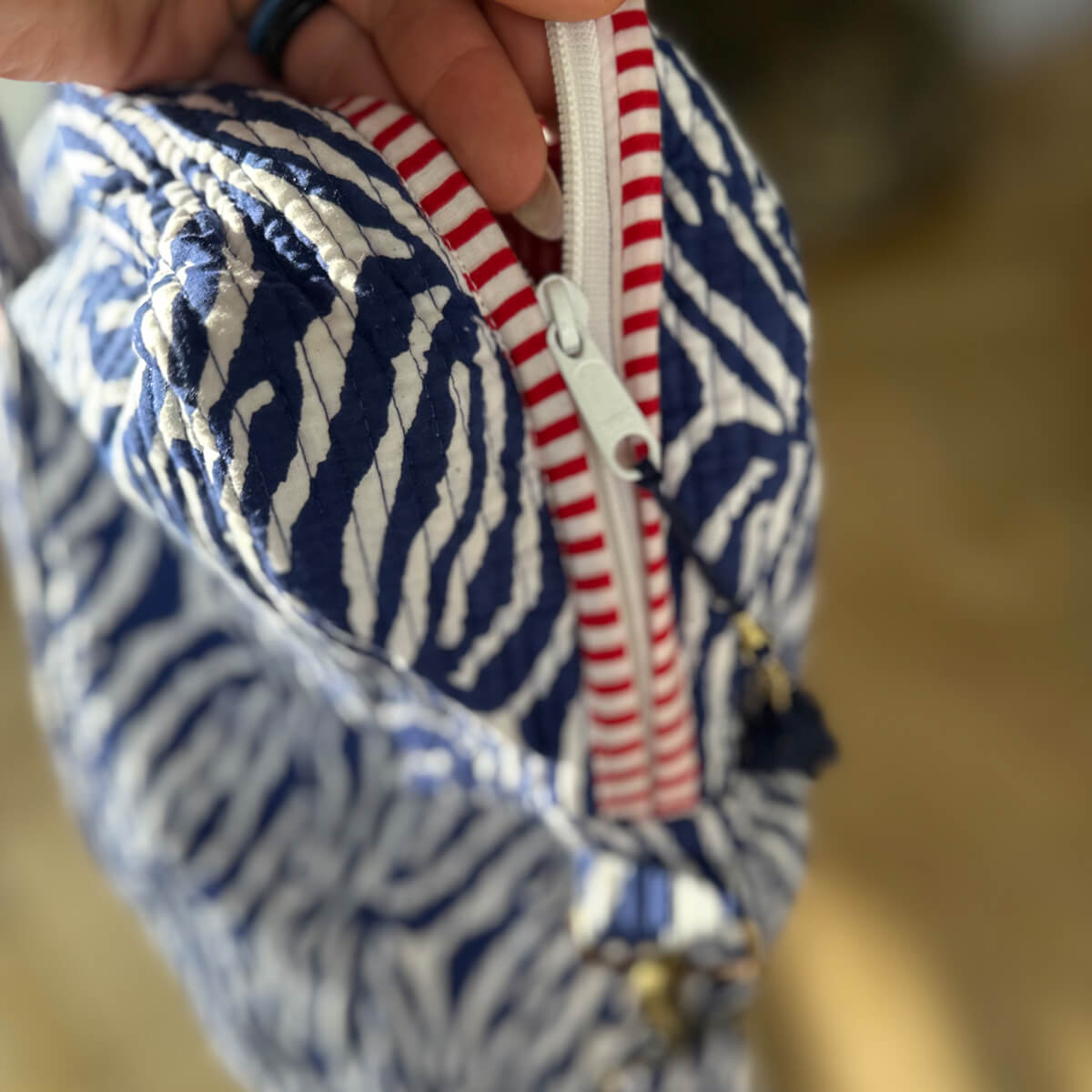 Große Reisetasche "Blue Zebra"