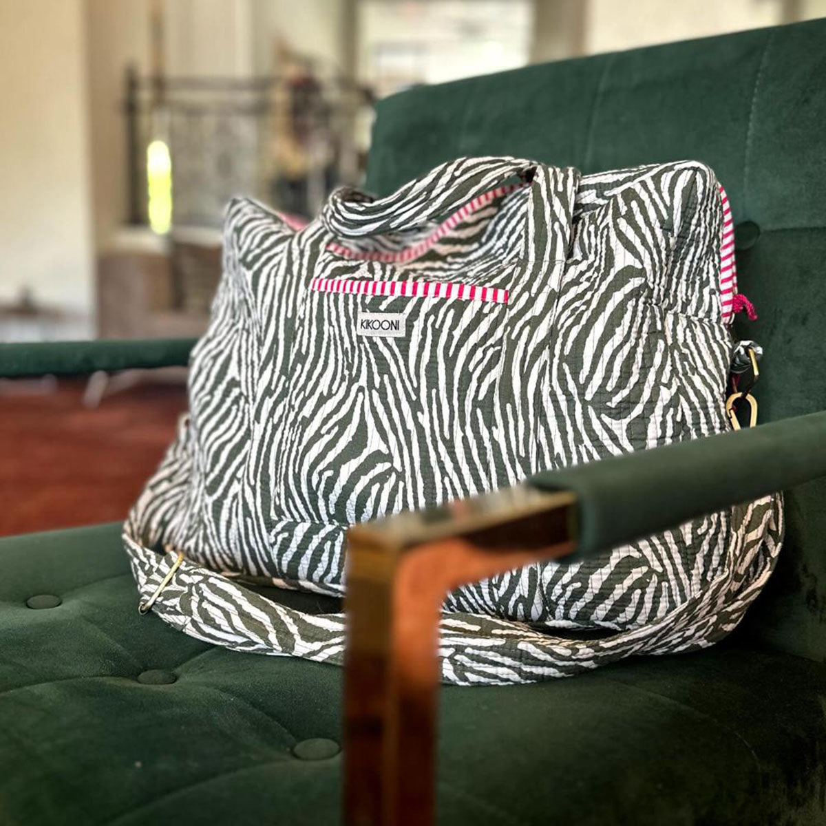 Large travel bag "Desert Zebra"