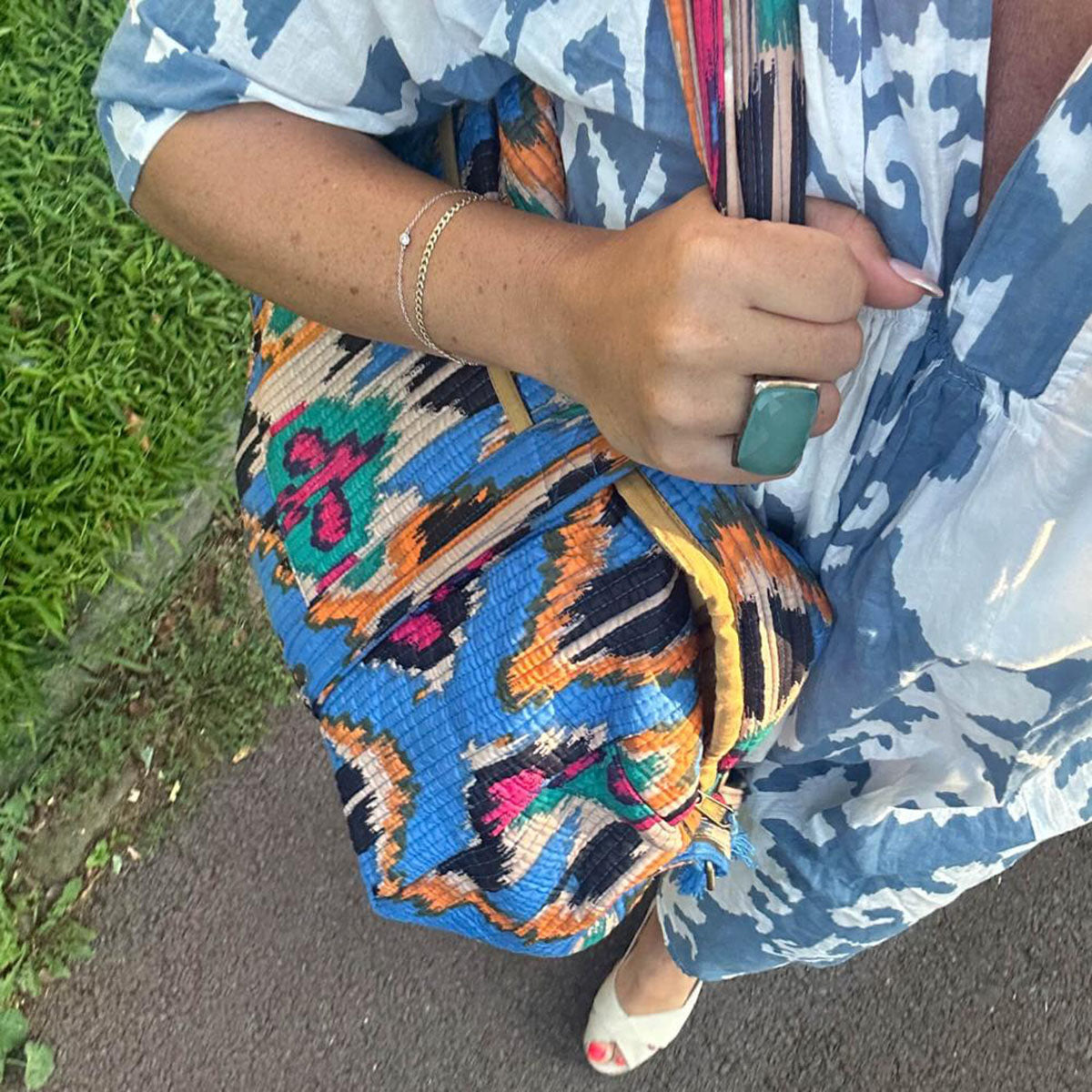 Grosse Reisetasche "BLUE IKAT"