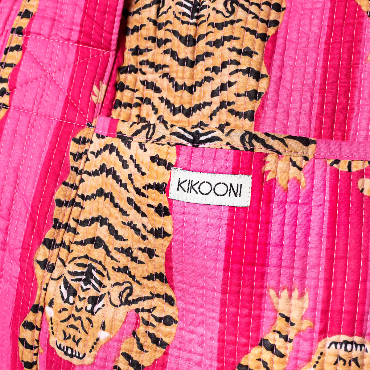 XXL travel bag "Poppy Tiger Pink"
