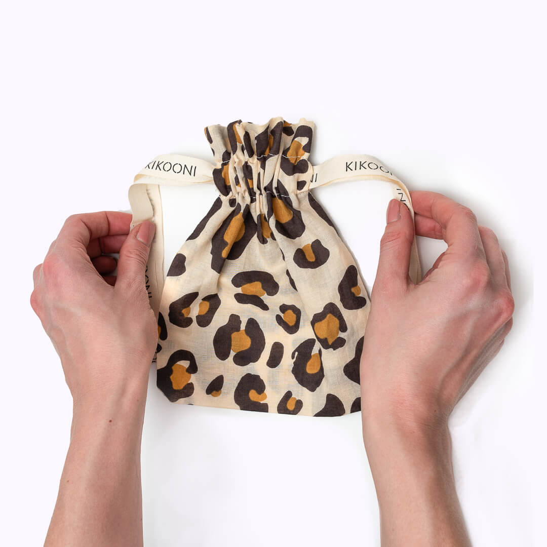 "Oh Leo" cotton pouch