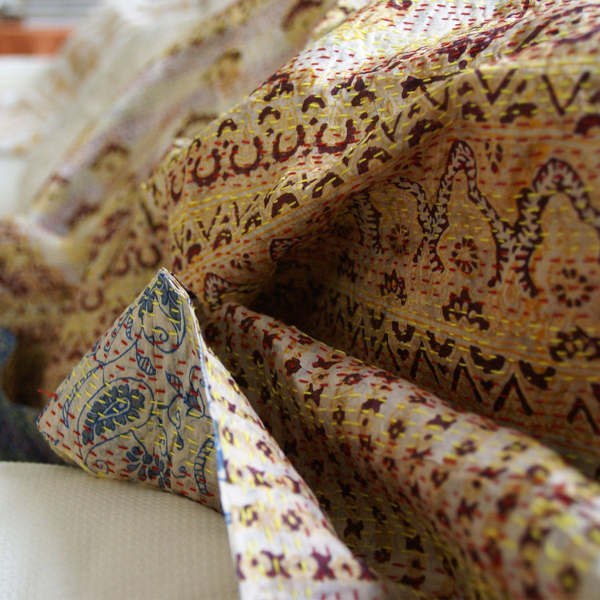 Kantha scarf "Kirama" 