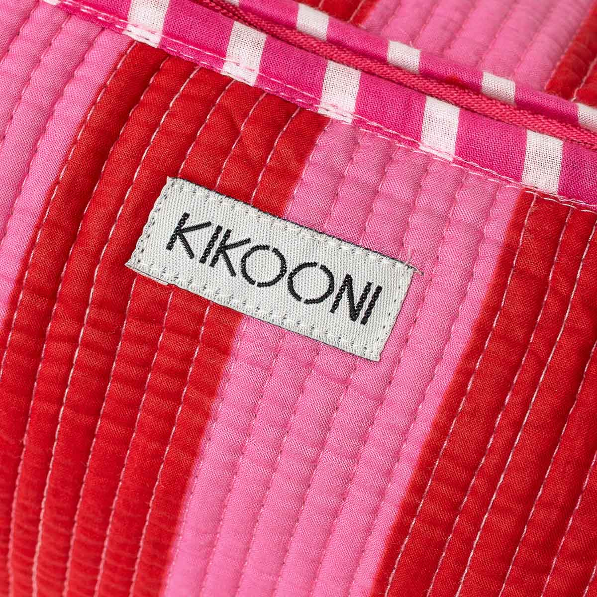 Kosmetiktasche "Bold Stripes Love"