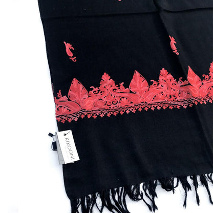 embroidered wool scarf "Vinasi"