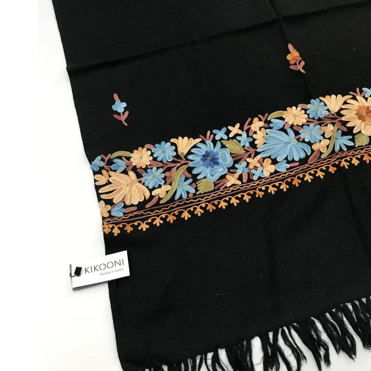 embroidered wool scarf "Sahana"