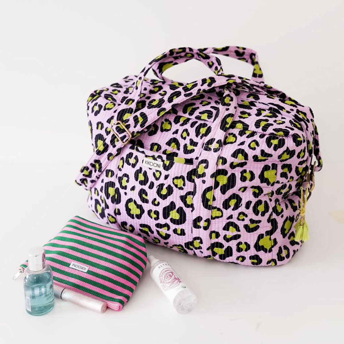 Grosse Reisetasche "Oh Leo cosmic lilac"